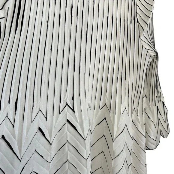 Chicos Womens Travelers Pleated Long Cardigan Jacket Sz 12/14 White 3/4 Sleeve - Picture 5 of 8